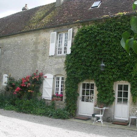 Maison De Caractere Avec Jardin, Proche D'Argentan, Ideale Pour Peche Et Detente En Campagne - Fr-1-497-131 Sarceaux Exterior foto